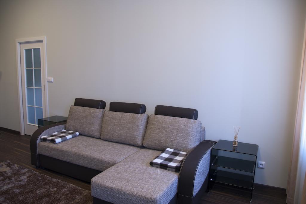 Apartman U Kolonady Karlovy Vary Room photo